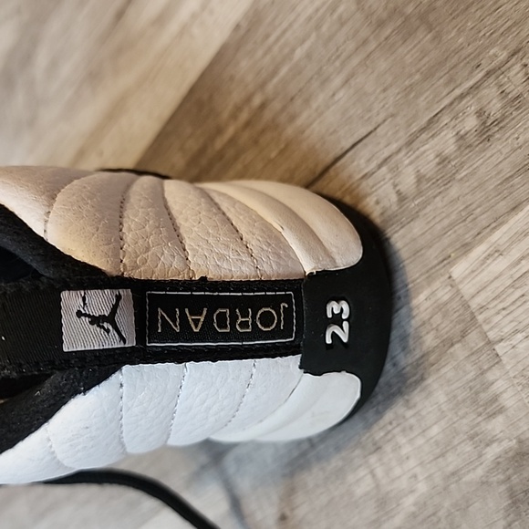 Air Jordan kids shoes - Picture 4 of 5